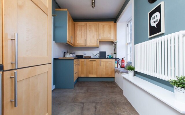 Spacious 4 Bedroom Apartment
