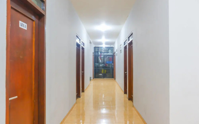 OYO 1690 Bright Batavia Near Gereja Kristen Kalam Kudus Mangga Besar