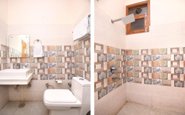 Hotel GST Grand Plaza