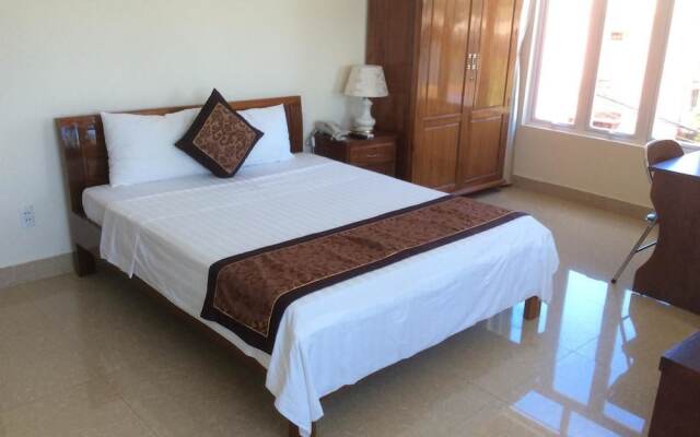 Hoang Linh Hotel – Guest Rooms – Dong Hoi