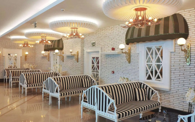 Granada Luxury Beach 