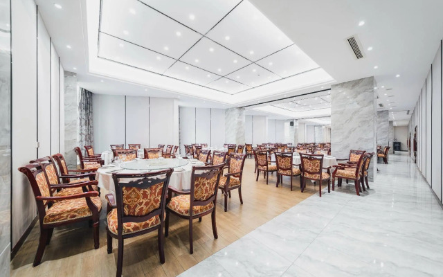 Century Jiayuan Hotel