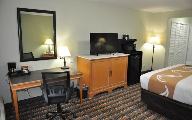 Quality Inn & Suites Plano East - Richardson