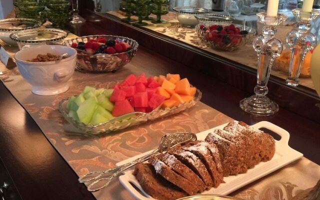 InnBuffalo off Elmwood