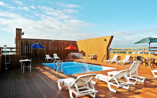World Tourist Hotel