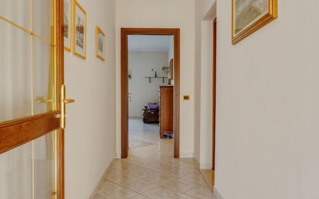 Traditional Apartment in Monte Isola near Lake Beach