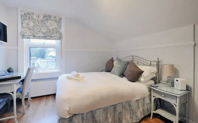 Apple Tree Guest House