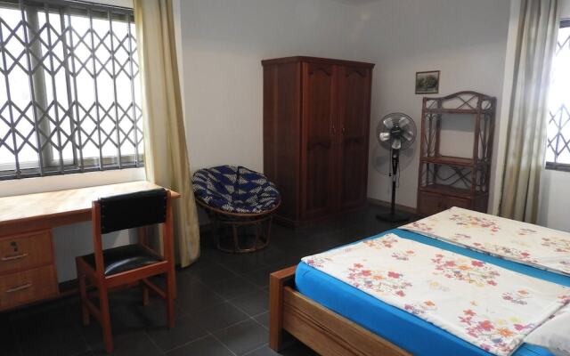 Nimohs' Holiday Home Mccarthy Hill Accra-ghana With Acs