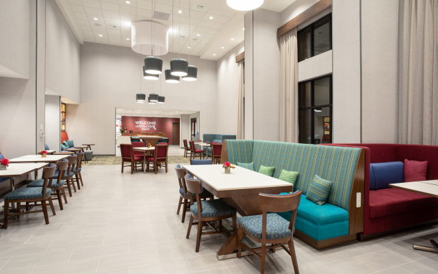 Hampton Inn & Suites Watsonville