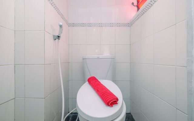 Simple And Cozy Living 2Br At Cibubur Village Apartment