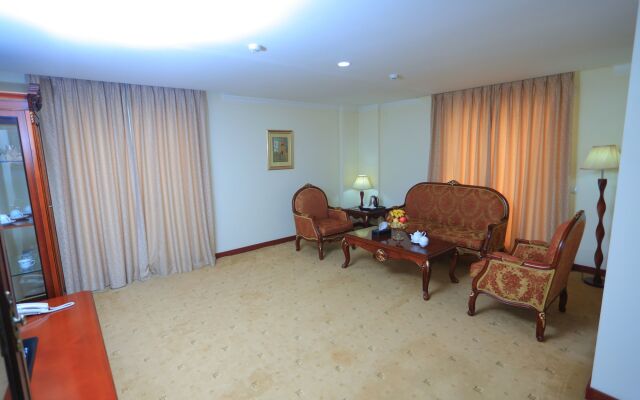 Regal Palace Hotel
