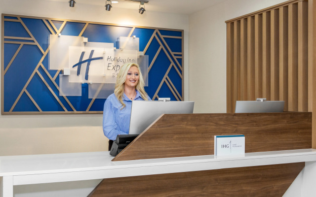 Holiday Inn Exp Stes Univ