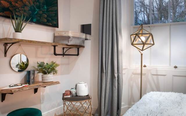 Windermere Central Hotel - Room 5