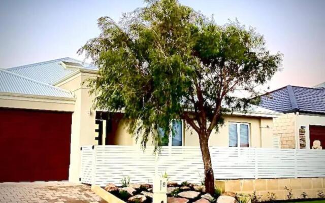 Sandpiper Island Tranquil Waterfront Views & Jetty