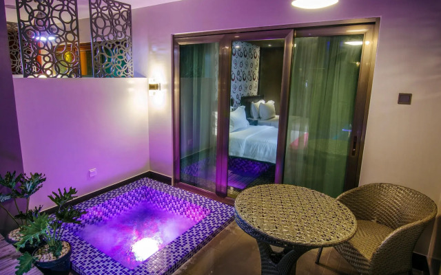 Eloisa Royal Suites
