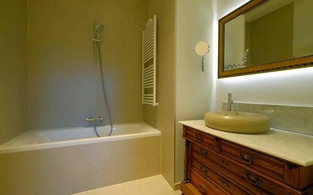 La Maison de la Duchesse de la Vallière - Parking privé gratuit