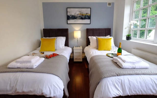 Riverwalk Apartment One