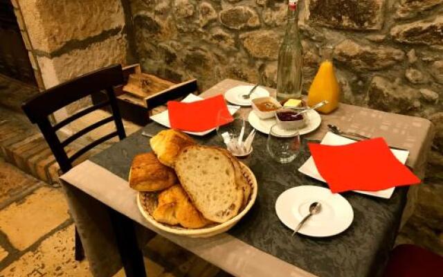 Aux Prisons de Montagny