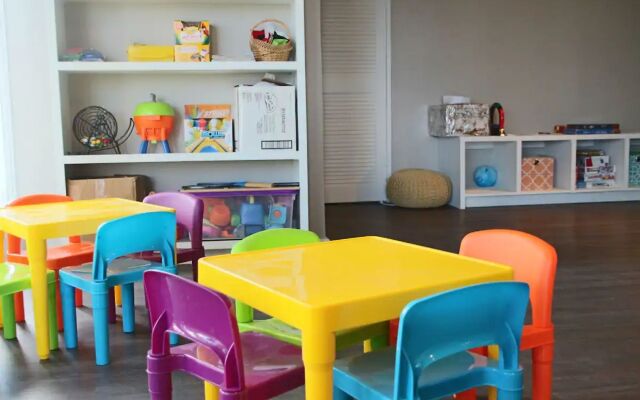 Sea Breeze Beach House by Ocean Hotels - All Inclusive