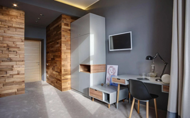 Poet Art Hotel