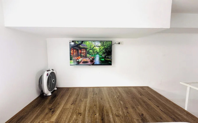 Era Apartment Khuc Thua Du