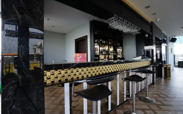 Cardinal Lucky Star Hotel