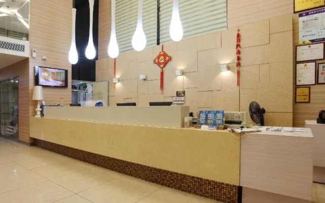 Yunqi Hotel