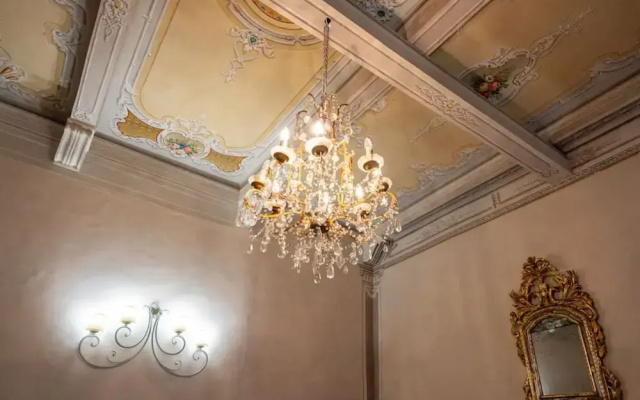 Tuscan Palace - Avignonesi