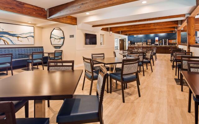 Best Western Plus Novato Oaks Inn