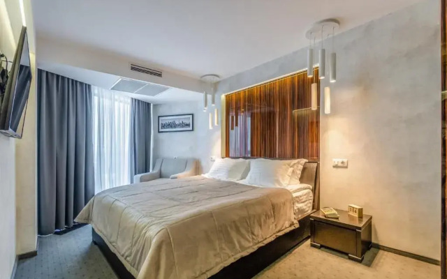 Tourist Hotel