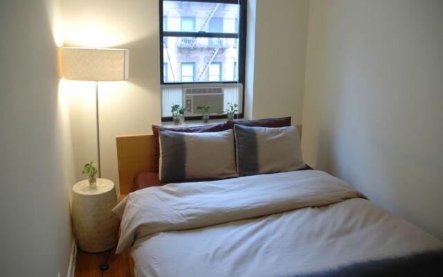 Midtown East 1BR with Private Balcony DR 26