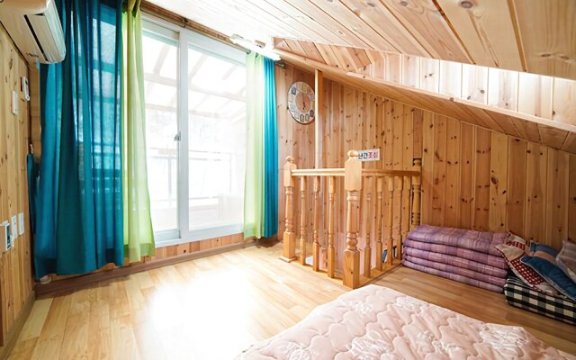 Mari Hotel