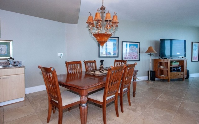 Crd1002 4 Bedroom Condo