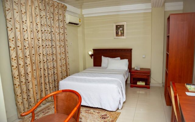 Ange Hill Hotel