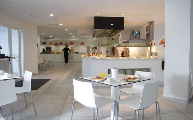 Welikehotel Triton Beach