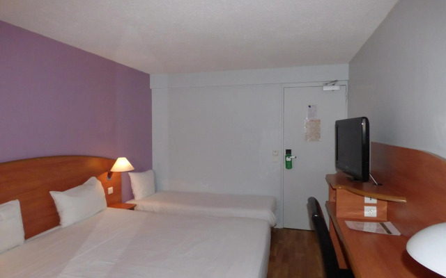Central Hotel