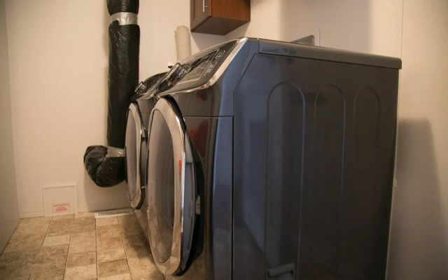 Lou & Francis Guest House