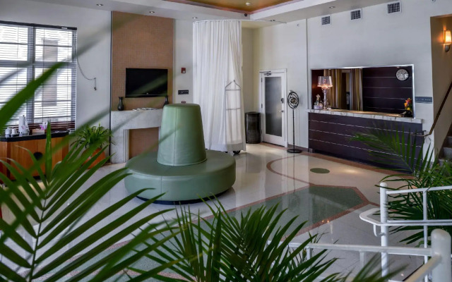 Hilton Vacation Club Crescent on South Beach Miami