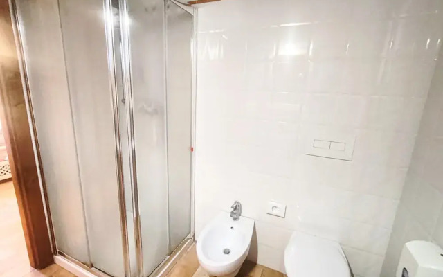 Apartment With Shared Pool