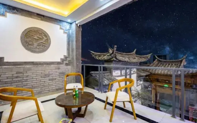 Dali Shuanglang Junxuan Haiju Baizu Homestay
