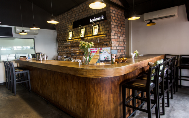 The Alcove Library Hotel