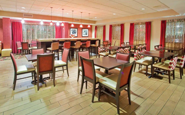 Hampton Inn Niagara Falls