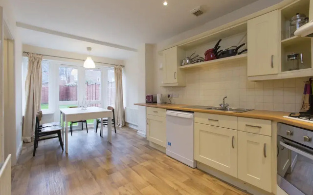 5 Rosebay Gardens