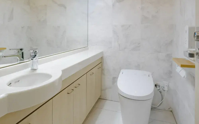 Toyoko Inn Imba Nihon-idai Ekimae