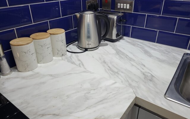 HU1 Hull City Centre Modern Apartment H9