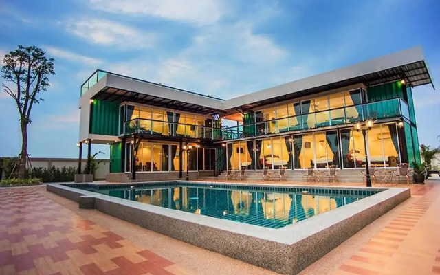 Royal Graces Pool Villas