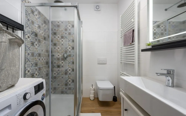 Family Apartment House Lucija With Pool