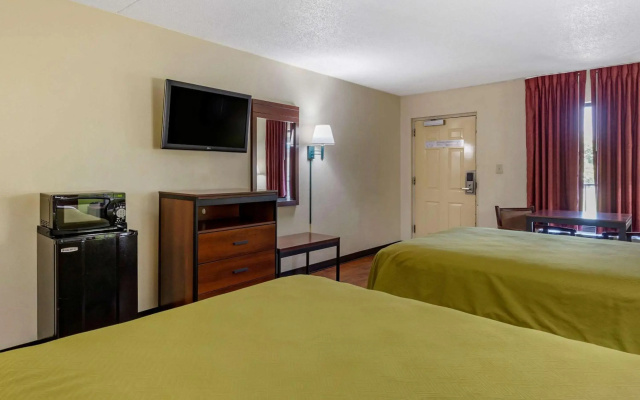 Econo Lodge Fayetteville I-95