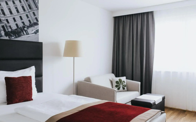 Parks 73 The TownHouse Hotel