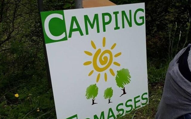 Camping les Tomasses